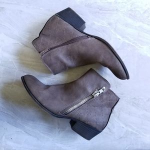 Madden Girl Hysteric Booties 8M Brown